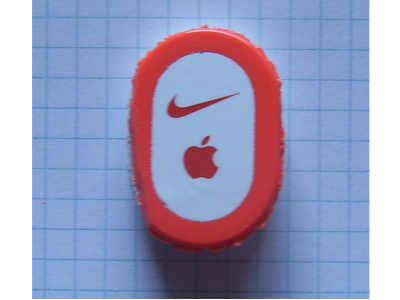Foto van een gehavende Ipod-Nike sportkit sensor